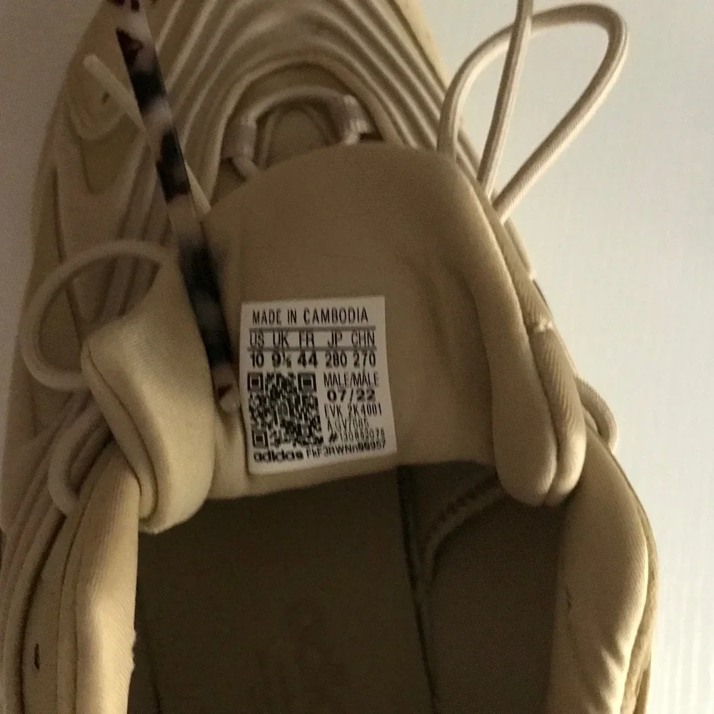 Adidas Ozelia Beige 2K Futuristic Chunky Sneakers Size 10